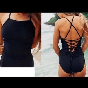 Albion swimsuit weekender L